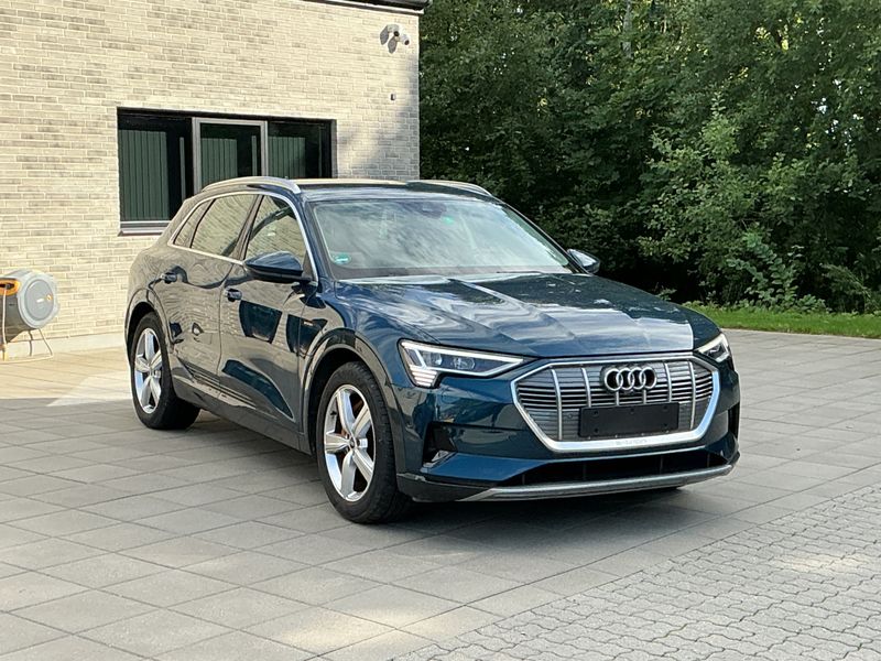 Audi e-tron 55 quattro Advanced — zdjęcie 4