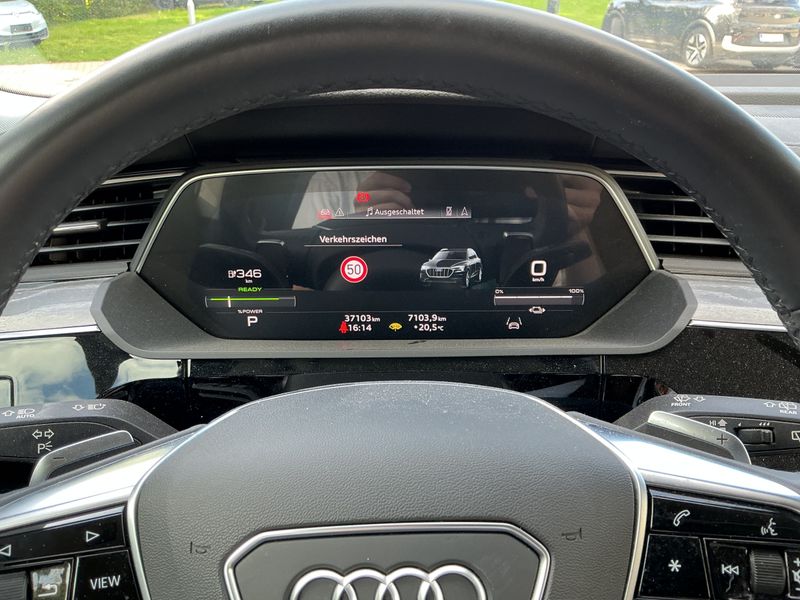 Audi e-tron 55 quattro Advanced — zdjęcie 8