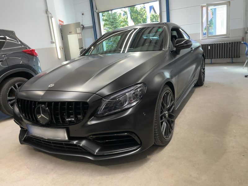 Mercedes-Benz C-Klasse C 63 AMG S — zdjęcie 1