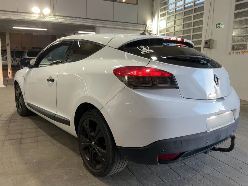 Renault Megane 1.9 dCi BOSE Edition — zdjęcie 3