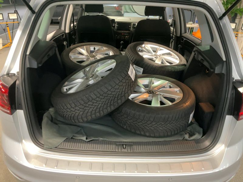 Volkswagen Golf VII Sportsvan 1.0 TSI Join — zdjęcie 10