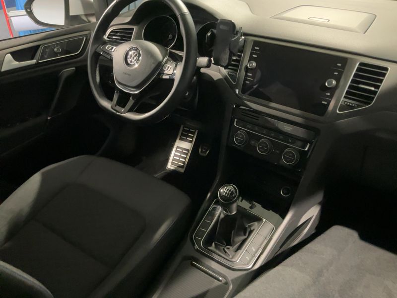 Volkswagen Golf VII Sportsvan 1.0 TSI Join — zdjęcie 12