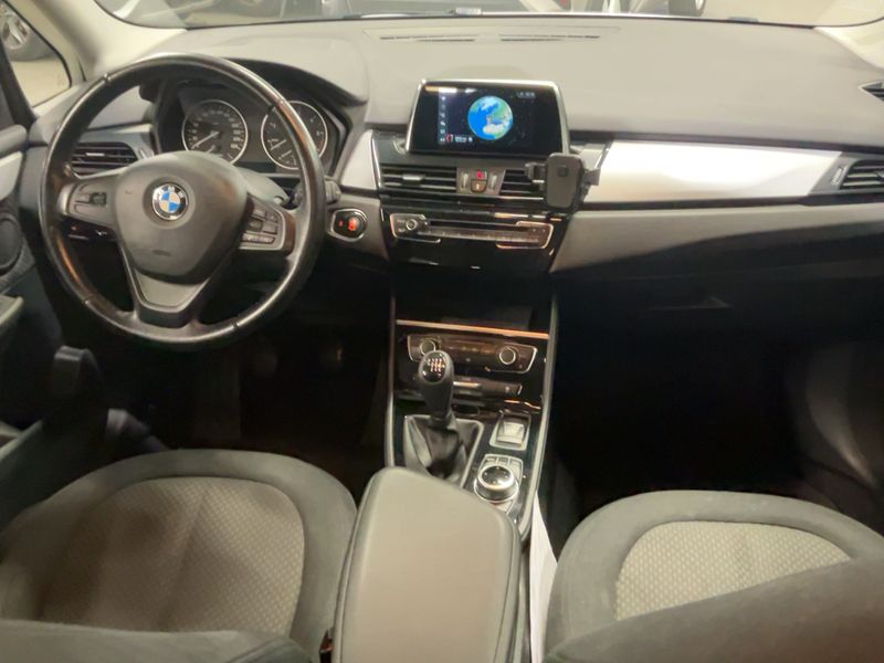 BMW 2er 216d Gran Tourer — zdjęcie 12