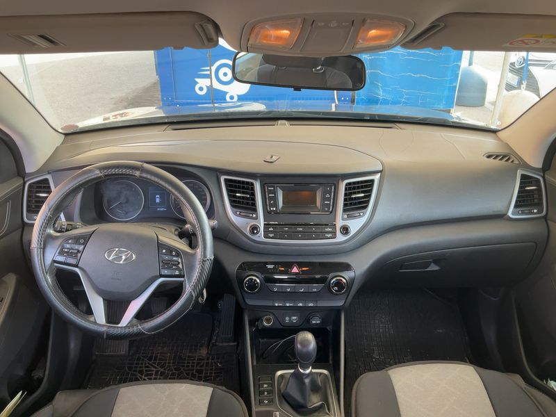 Hyundai Tucson 1.7 CRDi Classic blue 2WD — zdjęcie 12