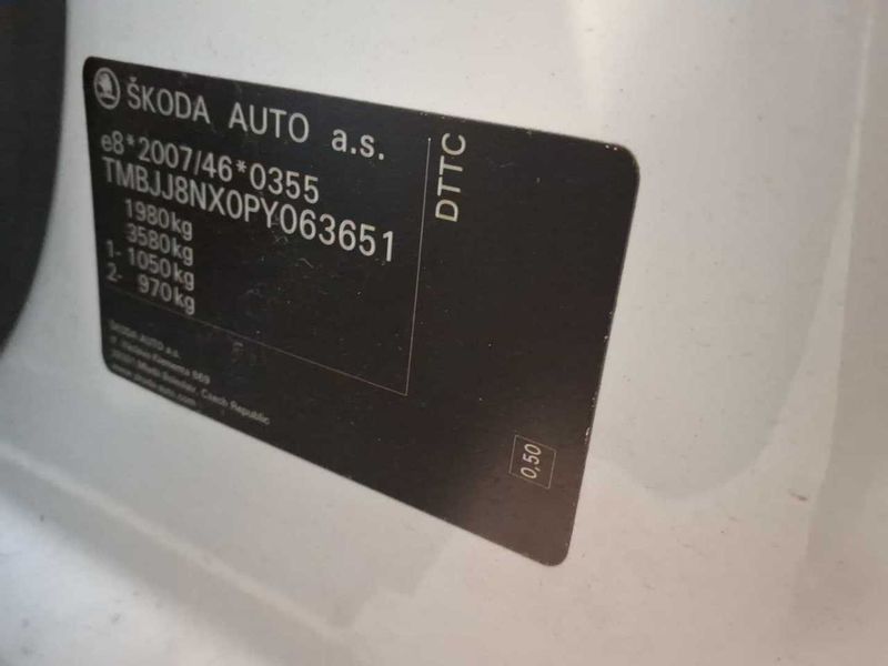 Skoda Octavia 2.0 TDI Ambition — zdjęcie 11