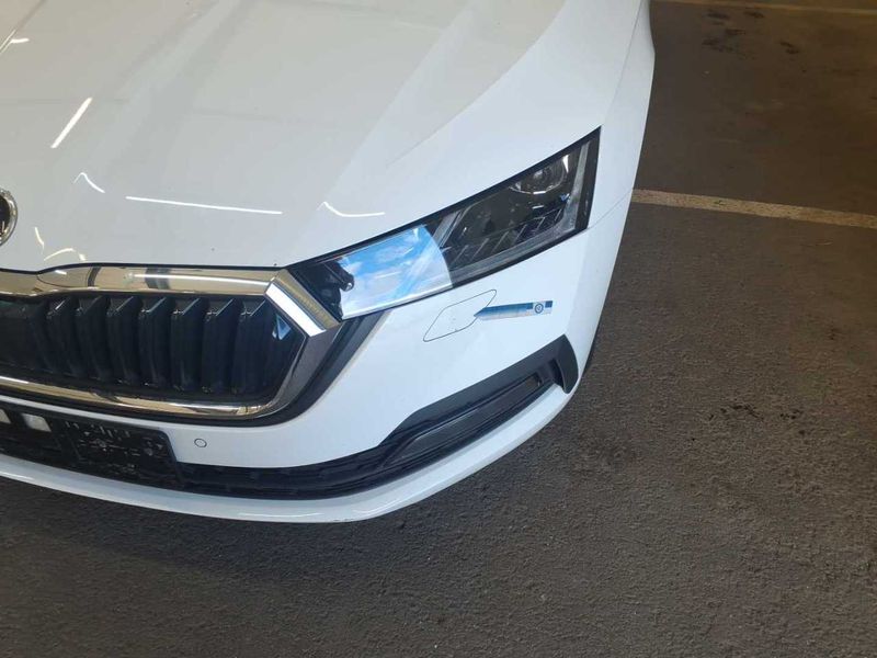 Skoda Octavia 2.0 TDI Ambition — zdjęcie 40