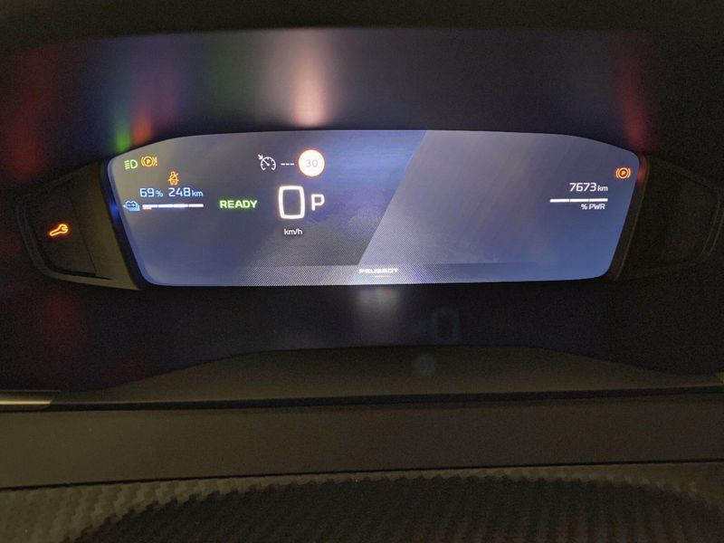 Peugeot 2008 electric drive 115 kW Allure — zdjęcie 10