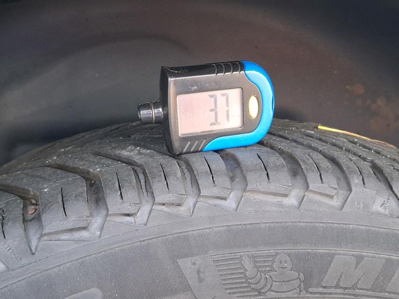 Citroen C5 Aircross 1.5 Blue-HDi Shine Pack — zdjęcie 28