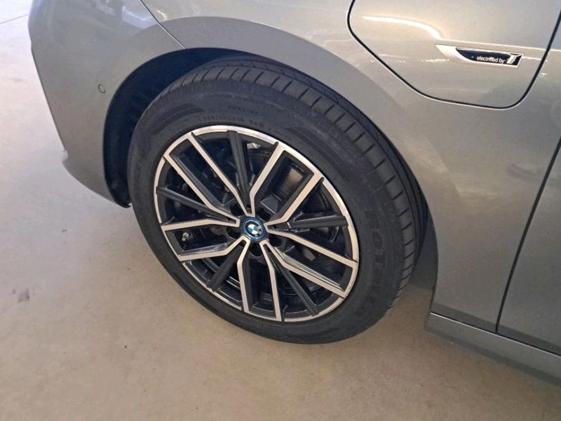 BMW 2er 225e Active Tourer xDrive M Sport — zdjęcie 31