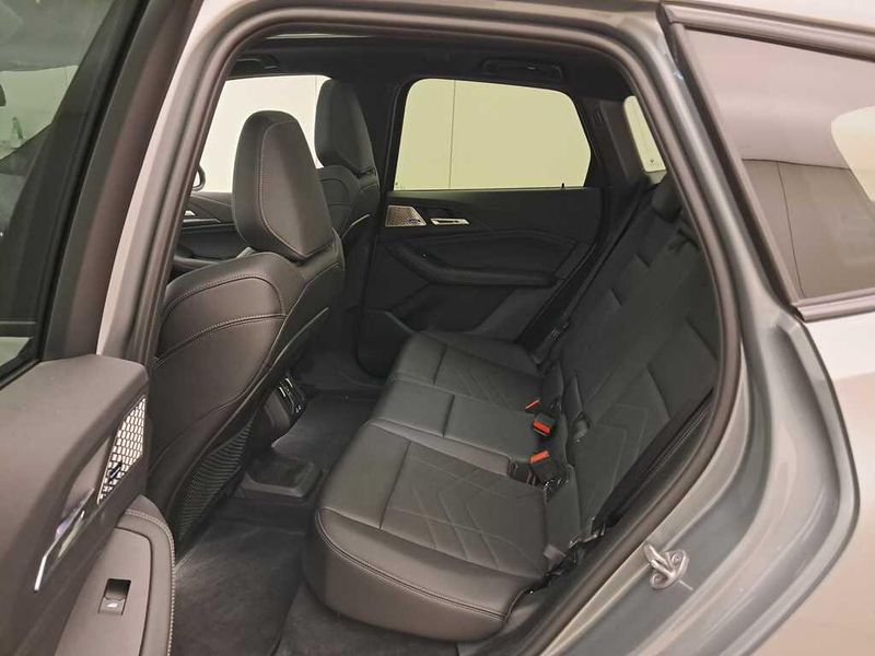 BMW 2er 225e Active Tourer xDrive M Sport — zdjęcie 16