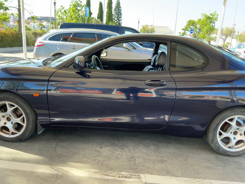 Hyundai Coupe 1.6 Air — zdjęcie 4
