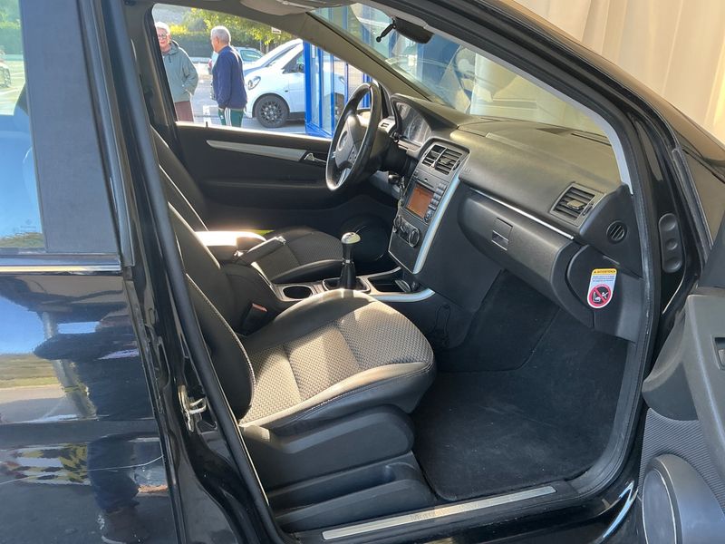 Mercedes-Benz B-Klasse B 200 CDI Standard — zdjęcie 3