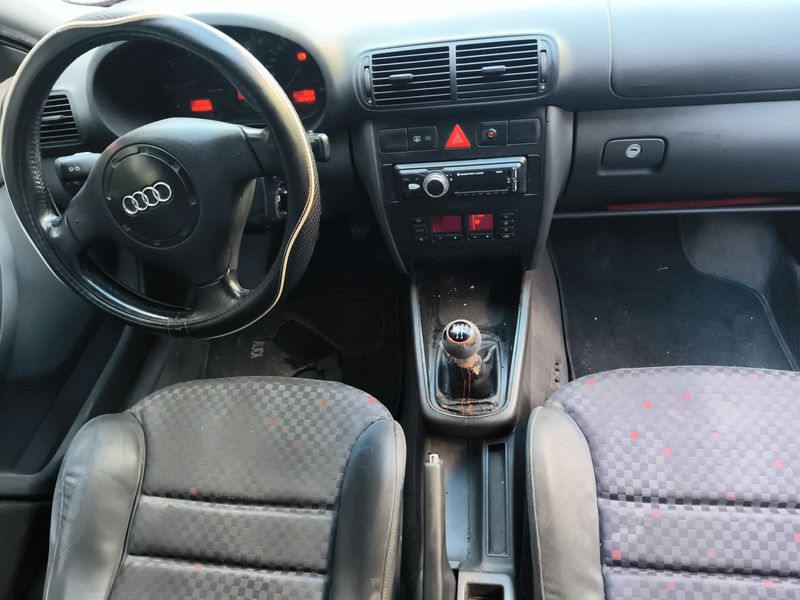 Audi A3 1.9 TDI Ambition — zdjęcie 11