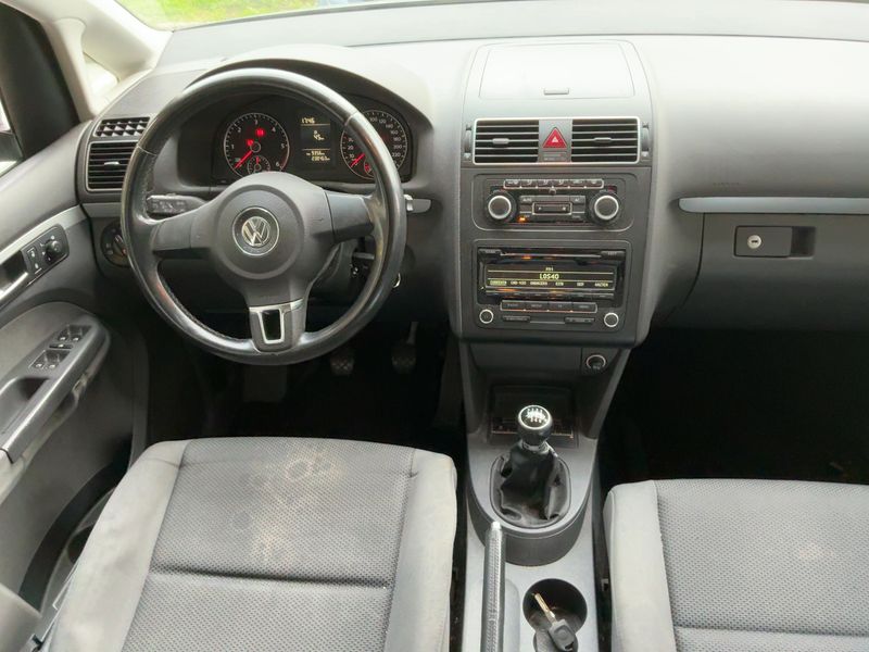 Volkswagen Touran 1.6 TDI Edition — zdjęcie 12