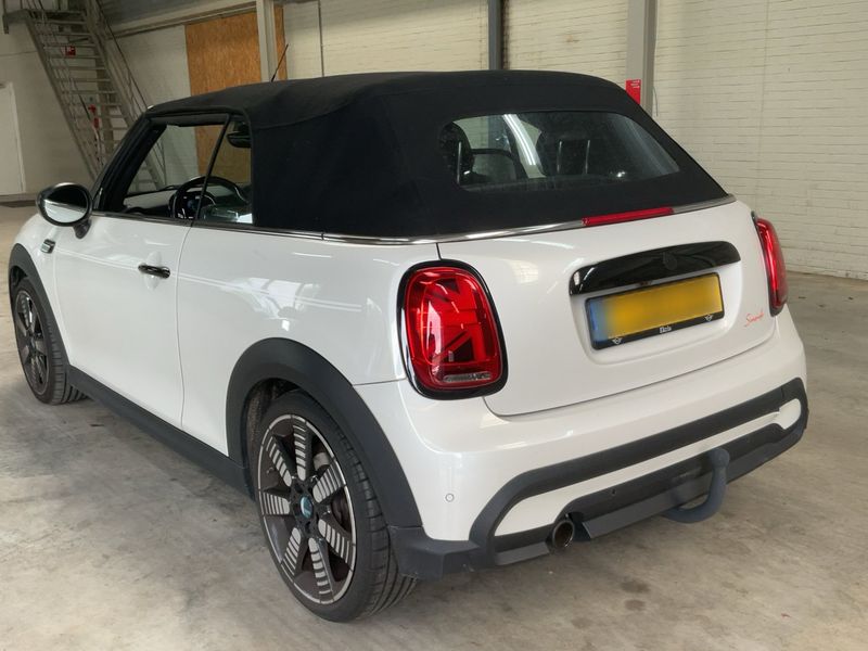 MINI Cabrio Cooper Classic Trim — zdjęcie 3