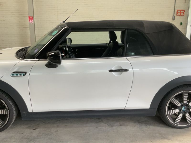 MINI Cabrio Cooper Classic Trim — zdjęcie 4