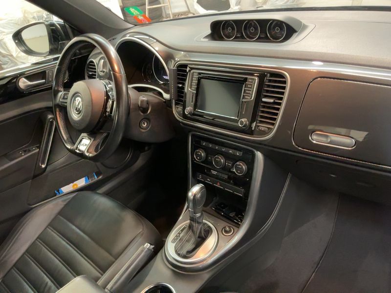 Volkswagen Beetle 2.0 TSI R-Line BlueMotion Tech — zdjęcie 12