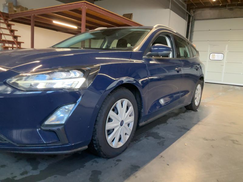 Ford Focus 1.5 TDCi EcoBlue Cool&Connect — zdjęcie 2