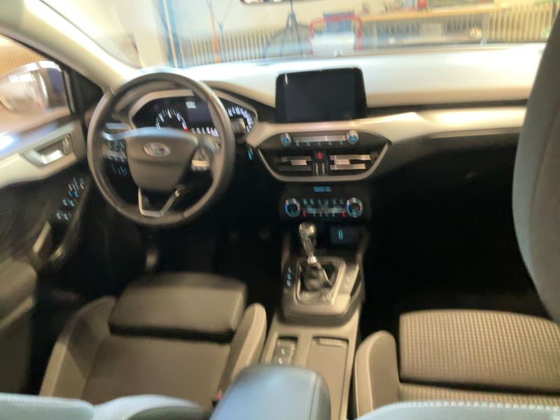 Ford Focus 1.5 TDCi EcoBlue Cool&Connect — zdjęcie 12