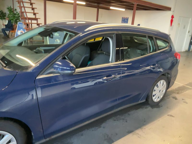 Ford Focus 1.5 TDCi EcoBlue Cool&Connect — zdjęcie 4