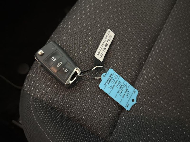 Volkswagen Touran 1.5 TSI ACT Life Business — zdjęcie 9