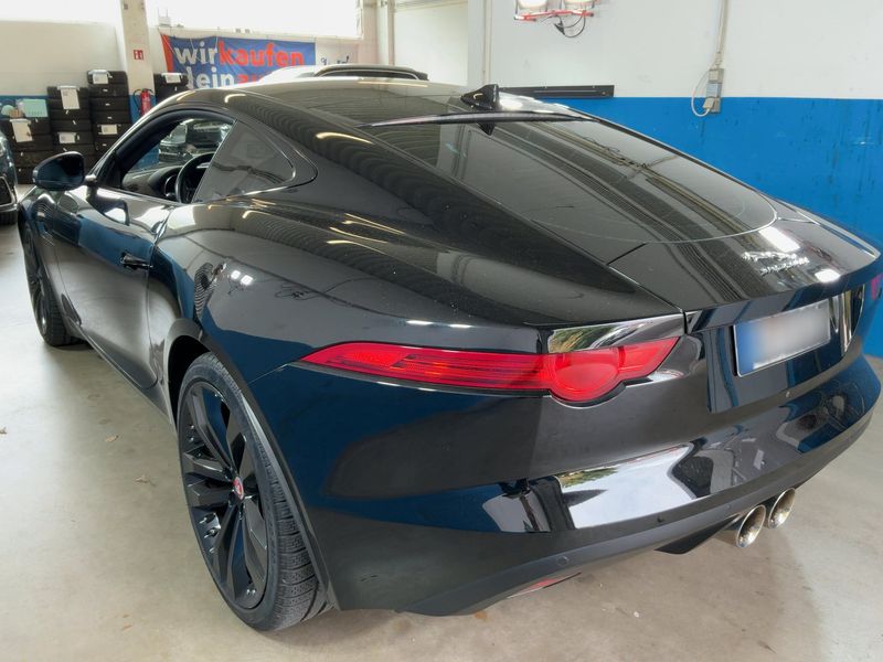 Jaguar F-TYPE 3.0 V6 — zdjęcie 3