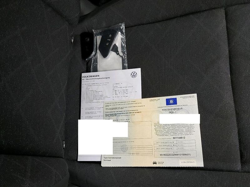Volkswagen Golf VIII 2.0 TDI Life — zdjęcie 9