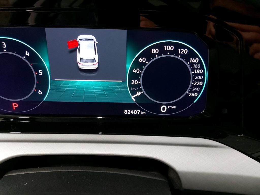 Volkswagen Golf VIII 2.0 TDI Life — zdjęcie 7