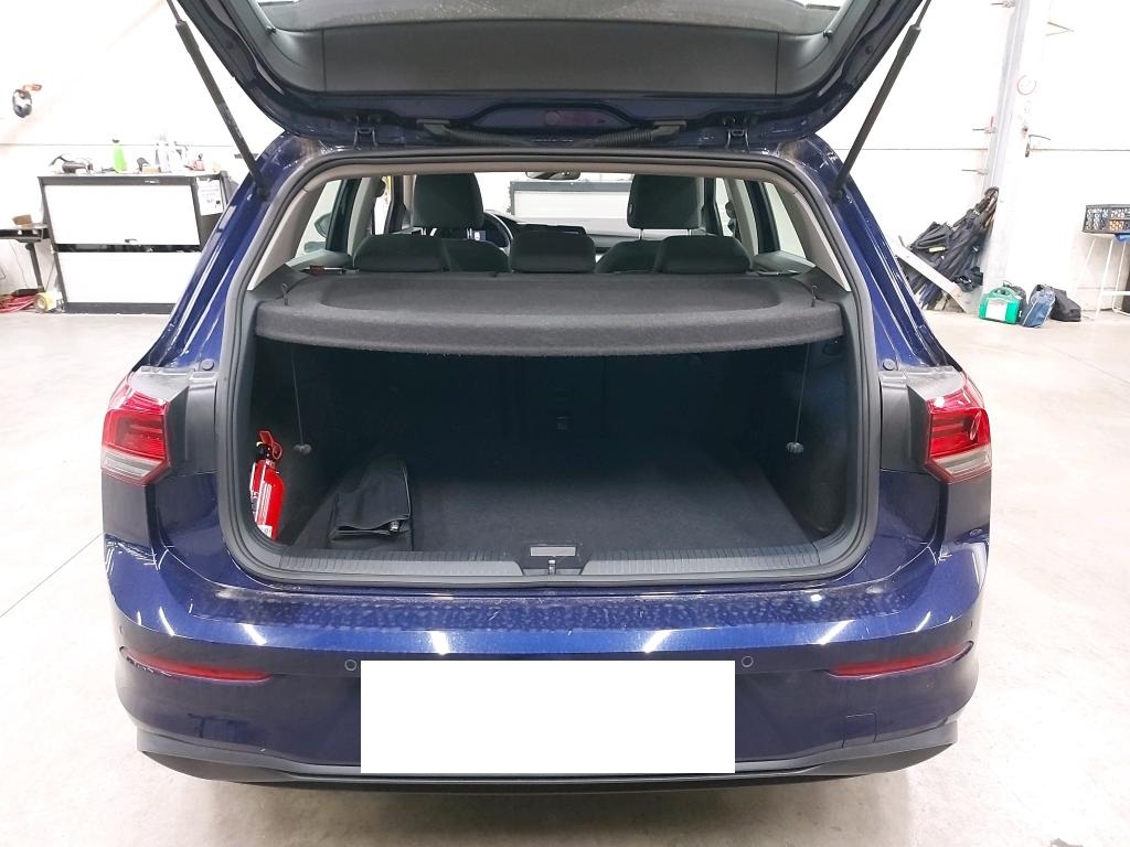 Volkswagen Golf VIII 2.0 TDI Life — zdjęcie 4