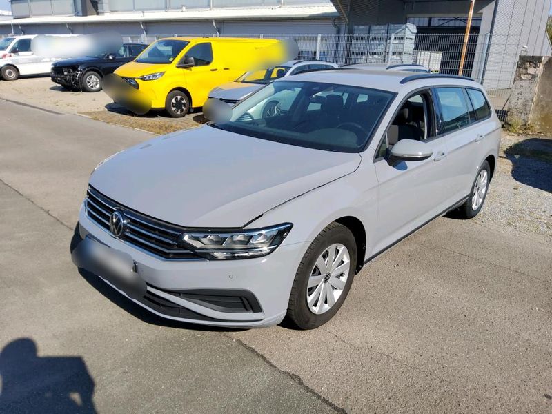 Volkswagen Passat 1.5 TSI ACT Conceptline — zdjęcie 30