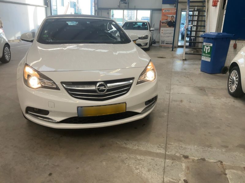 Opel Cascada 1.6 SIDI Turbo Excellence — zdjęcie 9