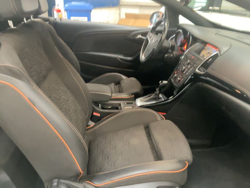 Opel Cascada 1.6 SIDI Turbo Excellence — zdjęcie 11