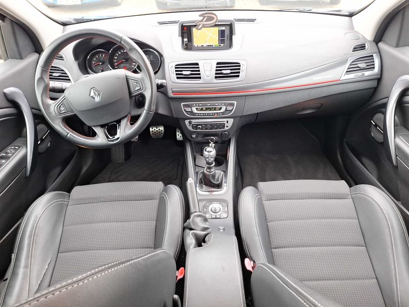 Renault Megane 2.0 TCe GT 220 — zdjęcie 11