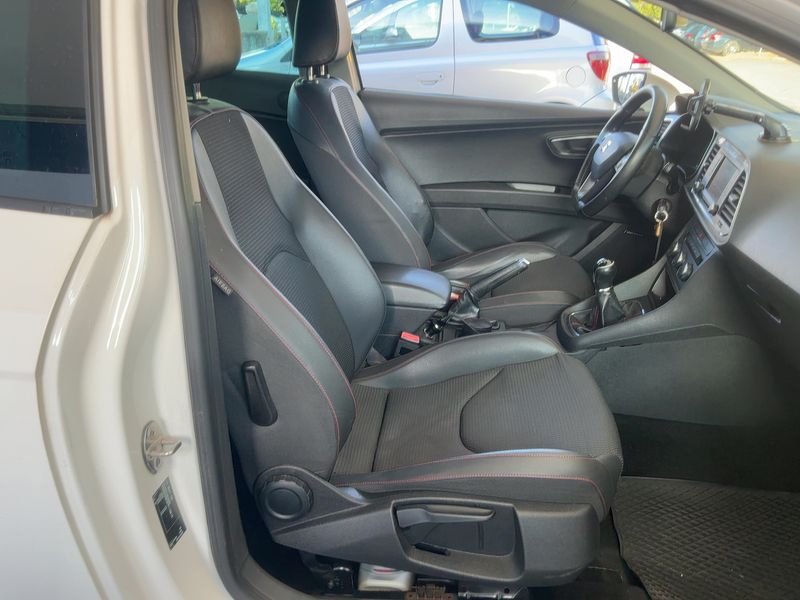 Seat Leon 2.0 TDI FR — zdjęcie 11