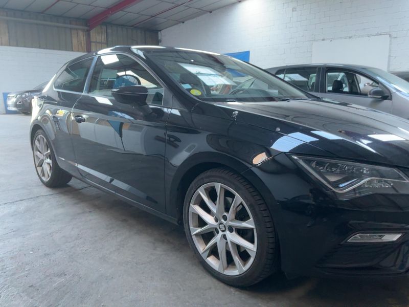 Seat Leon 2.0 TDI FR — zdjęcie 8