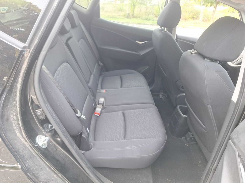 Hyundai ix20 1.6 CRDi Premium — zdjęcie 14