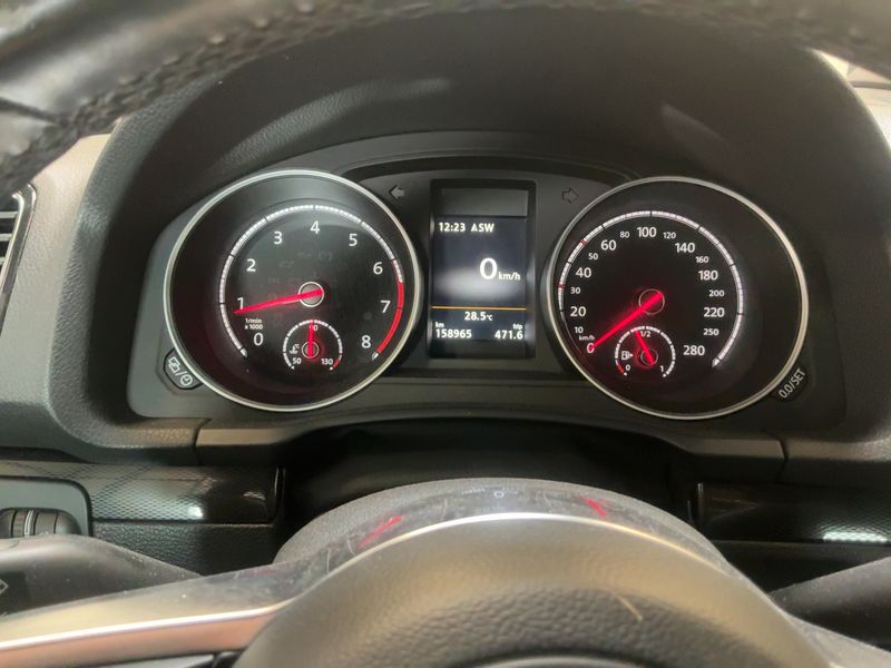 Volkswagen Scirocco 2.0 TSI BlueMotion Tech — zdjęcie 13