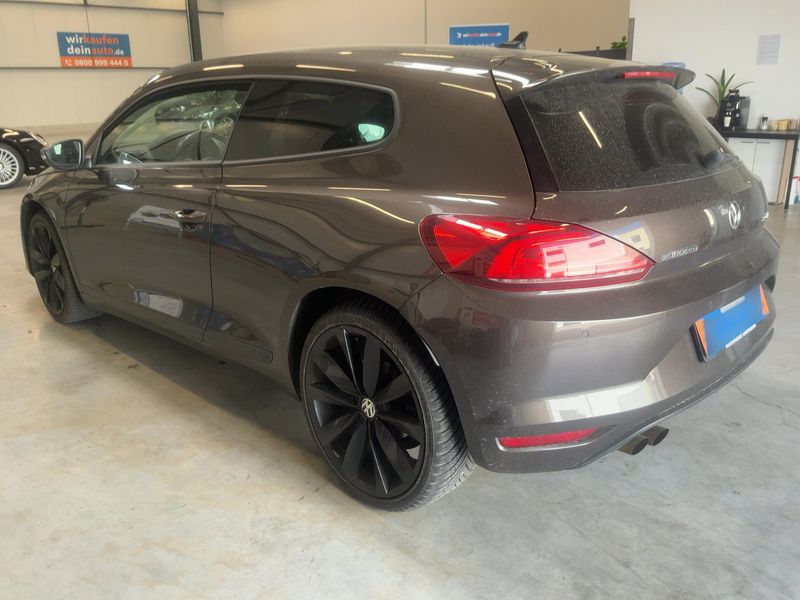 Volkswagen Scirocco 2.0 TSI BlueMotion Tech — zdjęcie 3