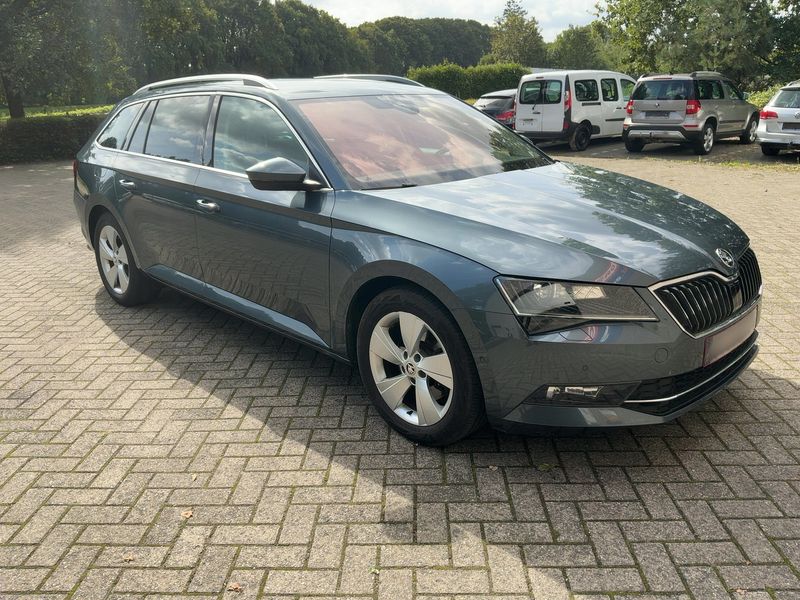 Skoda Superb 1.6 TDI Style — zdjęcie 8