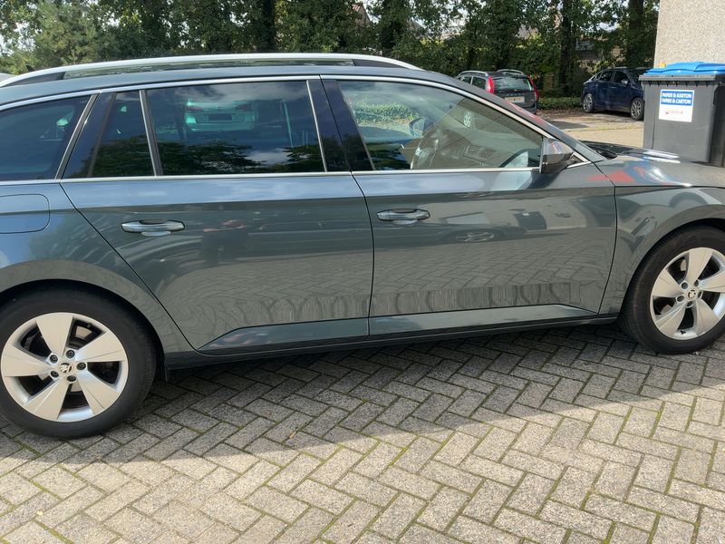 Skoda Superb 1.6 TDI Style — zdjęcie 7