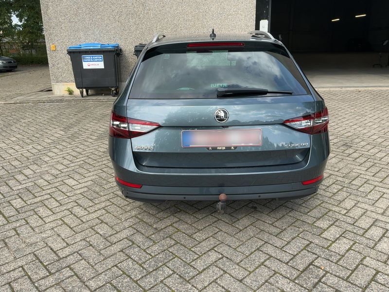Skoda Superb 1.6 TDI Style — zdjęcie 5