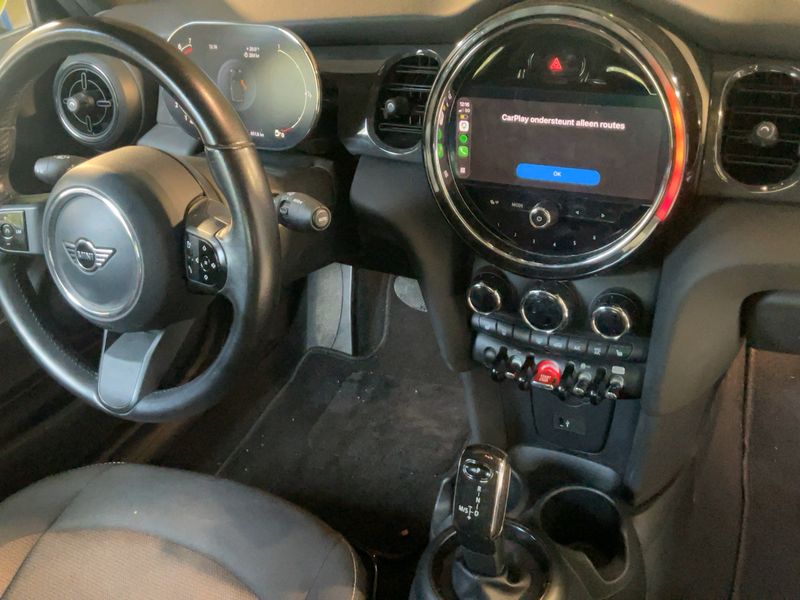 MINI Cabrio Cooper Essential Trim — zdjęcie 12