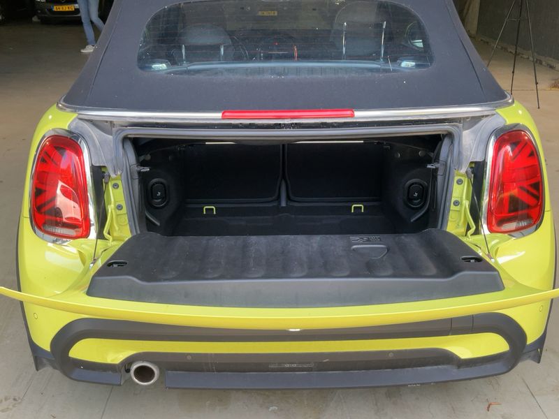 MINI Cabrio Cooper Essential Trim — zdjęcie 10