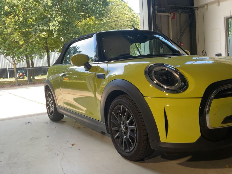 MINI Cabrio Cooper Essential Trim — zdjęcie 8