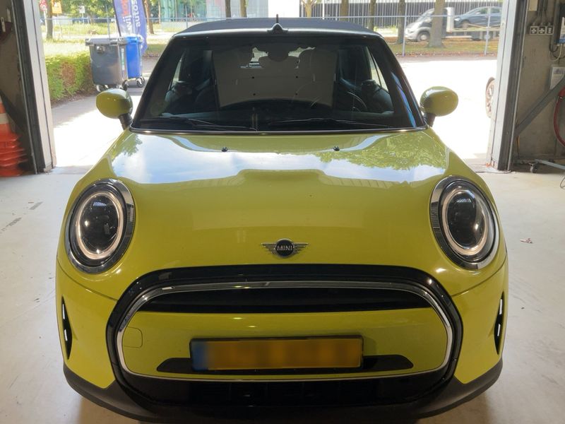 MINI Cabrio Cooper Essential Trim — zdjęcie 9