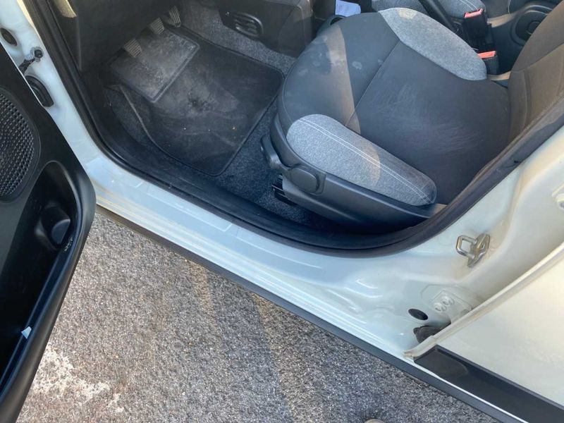 Citroen C3 1.5 Blue-HDi Feel — zdjęcie 13