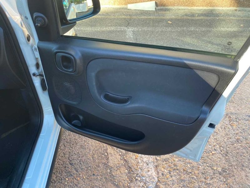 Citroen C3 1.5 Blue-HDi Feel — zdjęcie 24