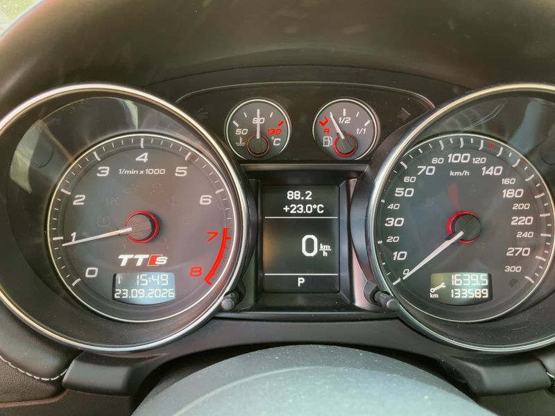 Audi TTS 2.0 TFSI quattro Coupe — zdjęcie 13