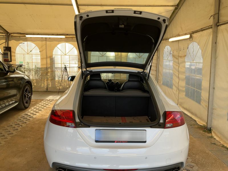 Audi TTS 2.0 TFSI quattro Coupe — zdjęcie 10