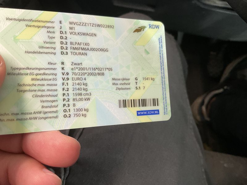 Volkswagen Touran 1.6 FSI — zdjęcie 5